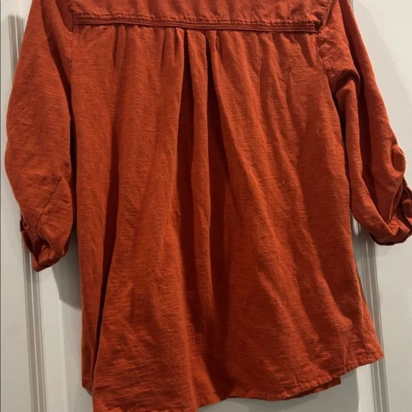 Gloria Vanderbilt 1/2 button down boho peasant pleat top 3/4 sleeve tab size M - Picture 11 of 11